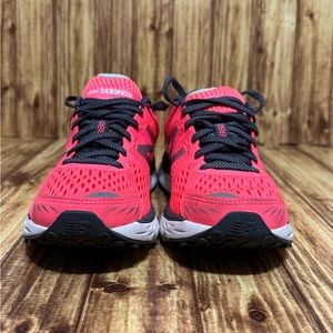 New Balance Women’s 88v6 Running Shoes Size 6.5